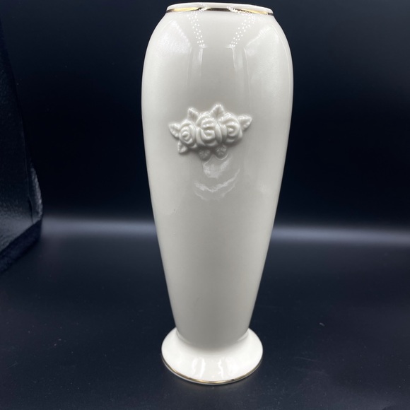 Vintage Porcelain RoseBud Vase by Lenox - Picture 3 of 9